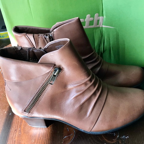 earth pegasus bootie